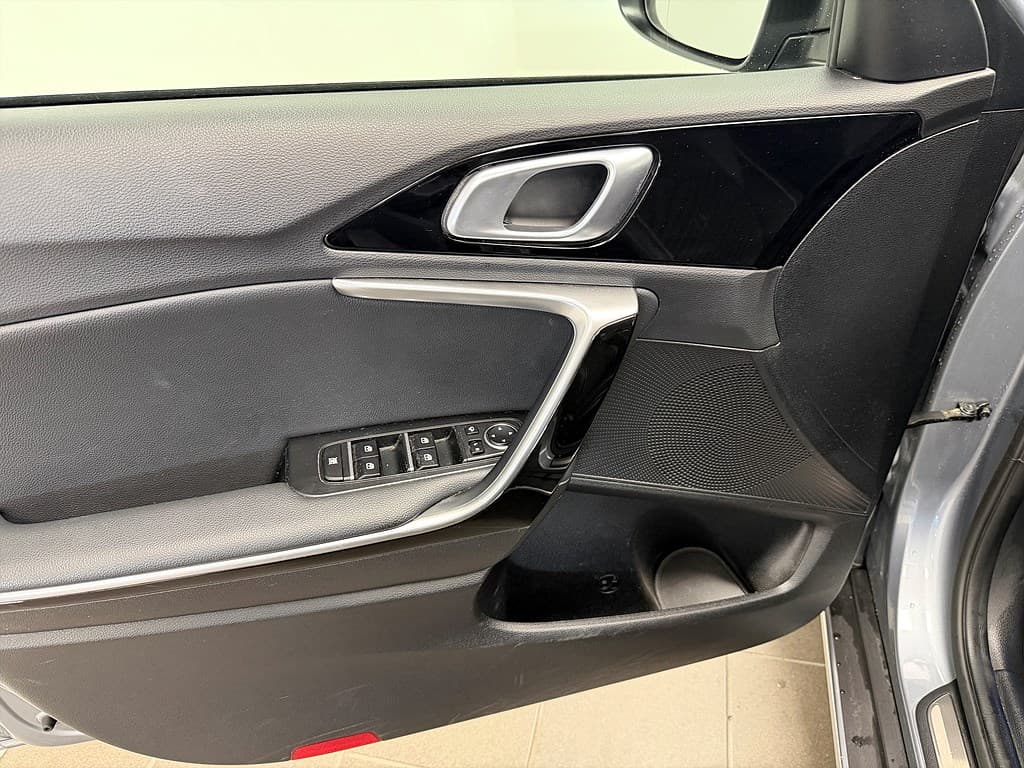 Kia XCeed Plug-in Hybrid DCT, 141hk, 2022